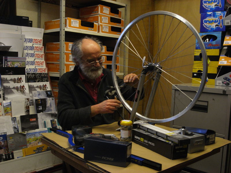 SPA CYCLES Handbuilt Wheel Front Shimano XT disc click to zoom image