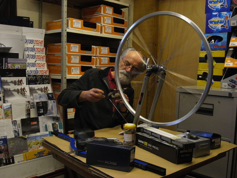 hand built touring wheels