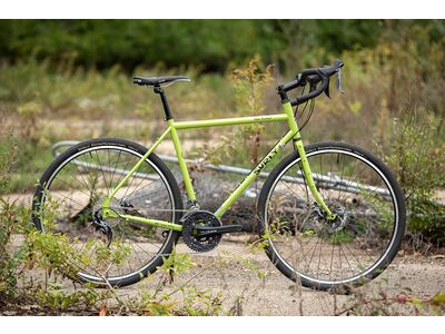 SURLY Disc Trucker 2021 Surly stock build click to zoom image